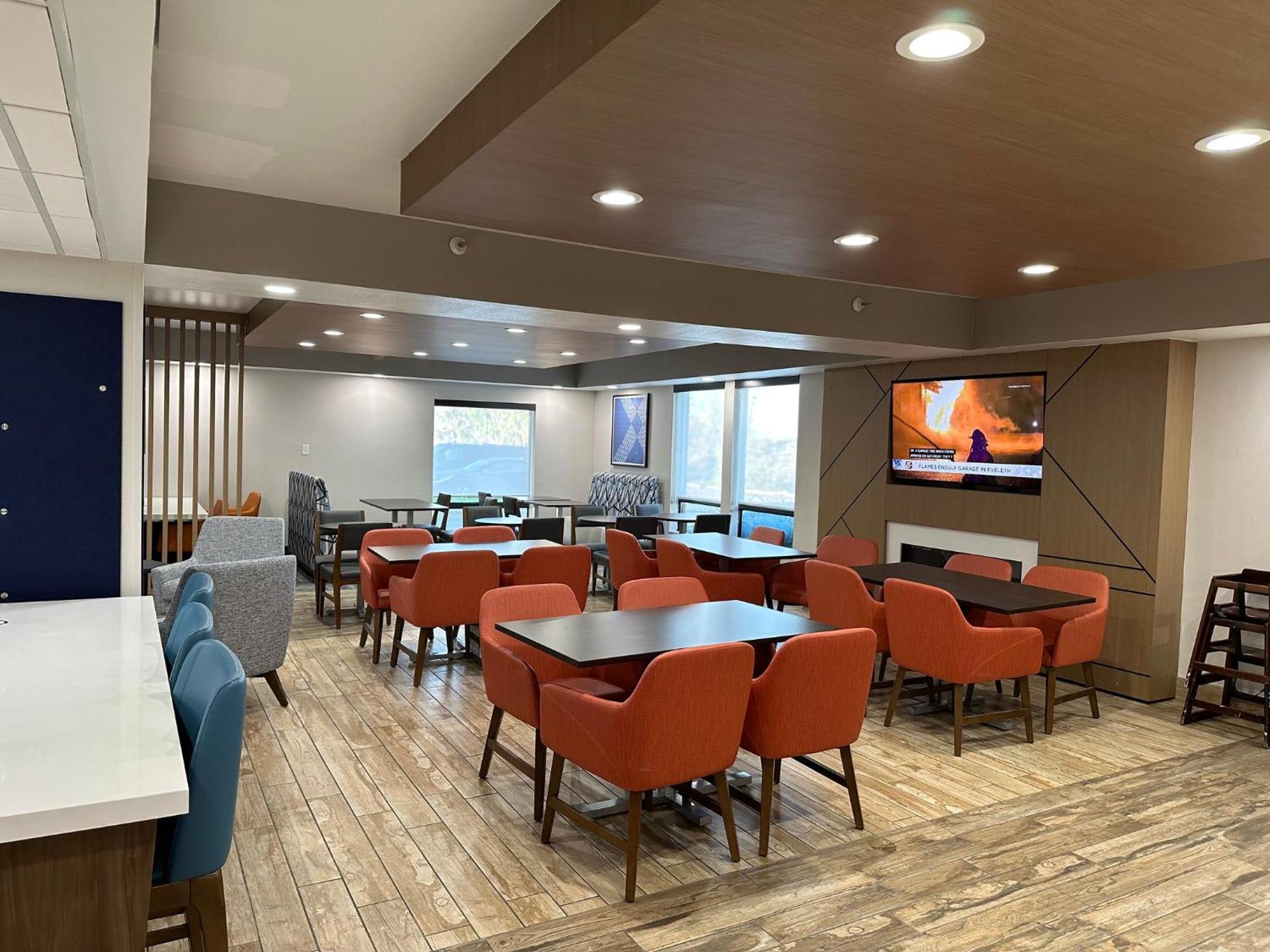 Holiday Inn Express & Suites Eden Prairie - Minneapolis, An Ihg Hotel Bagian luar foto