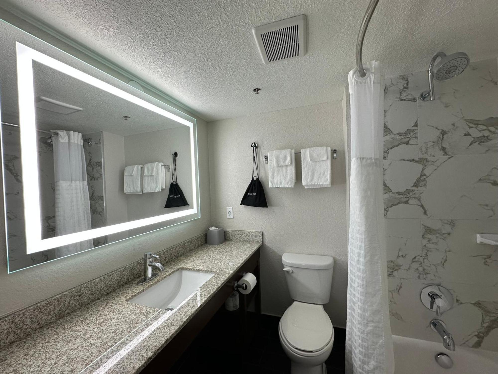 Holiday Inn Express & Suites Eden Prairie - Minneapolis, An Ihg Hotel Bagian luar foto